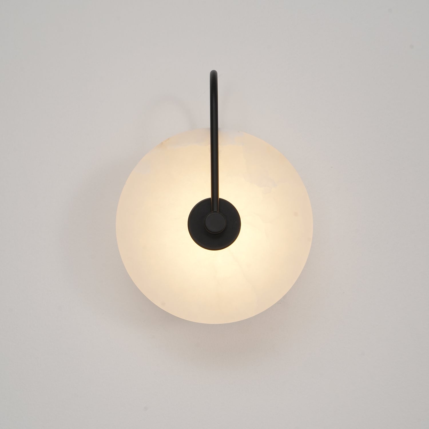 Alabaster_LED_Wall_Lamp-_1_f3e21083-7203-4856-badb-11690405c465.jpg