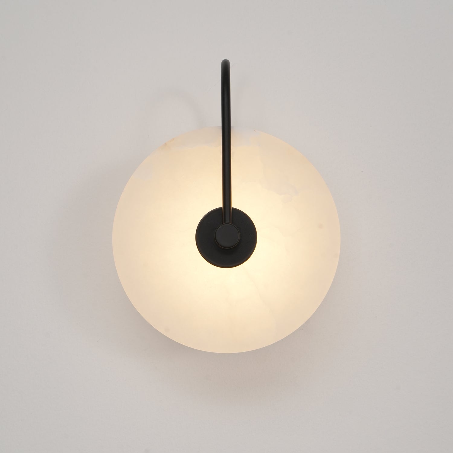 Alabaster_LED_Wall_Lamp-_2_70f13a5c-a170-48b7-905e-dbef08da4115-1.jpg