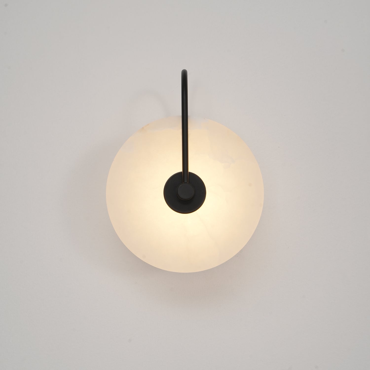 Alabaster_LED_Wall_Lamp-_7_54650144-67aa-471c-87c8-b033afabe522.jpg