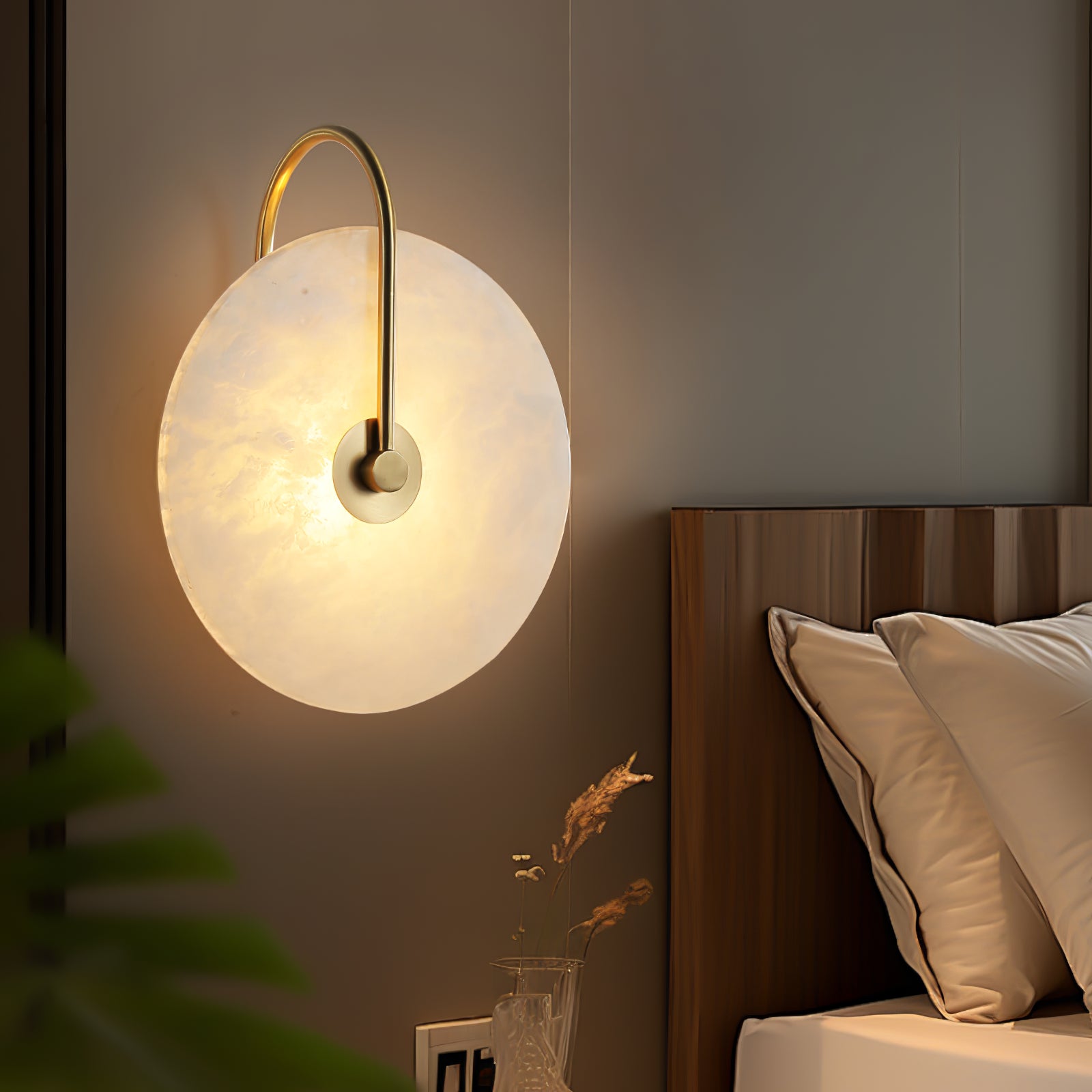 Alabaster_LED_Wall_Lamp_11_7.jpg