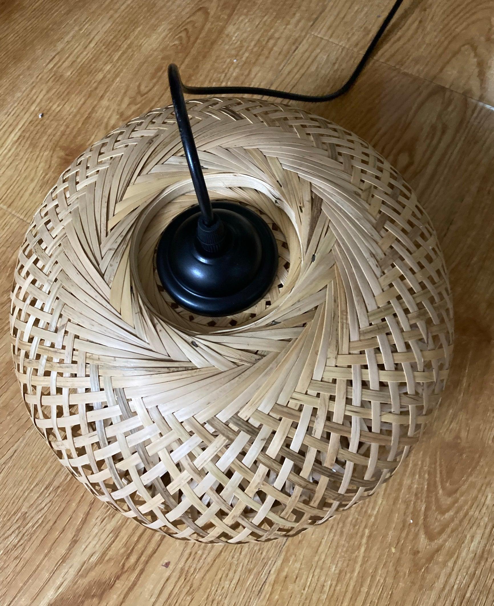 Bamboo_braided_lamp_13.jpg