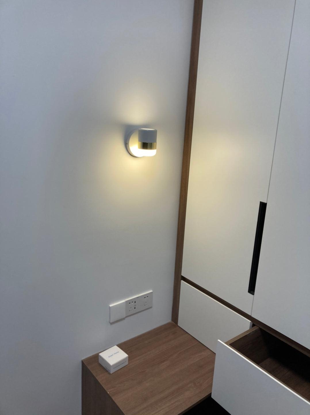 Ling_P1_LED_Sconce_19.jpg