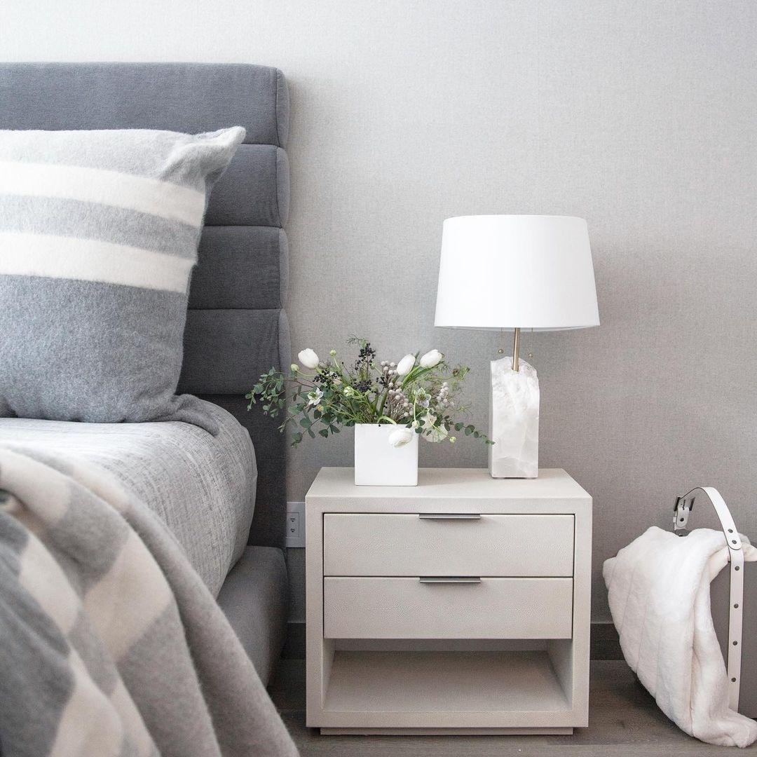 Raw_Alabaster_Table_Lamp_19.jpg