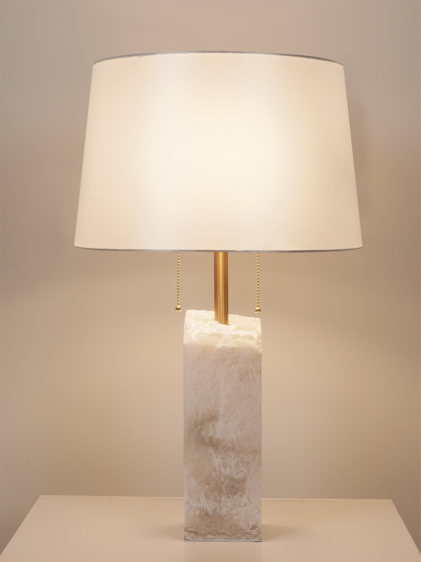 Raw_Alabaster_Table_Lamp_3_8434ea74-393a-4cca-b001-bd8b6a14cde3.jpg