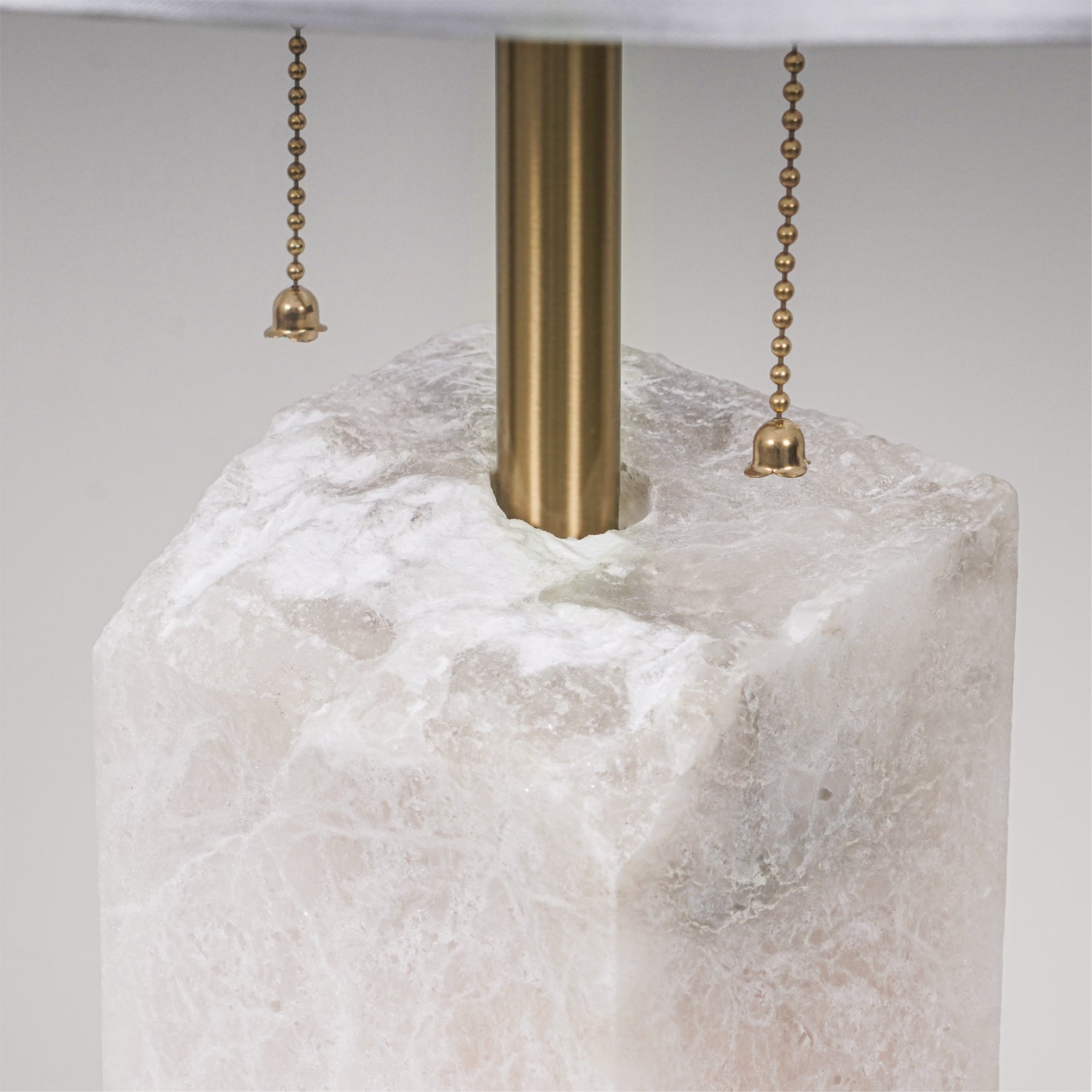 Raw_Alabaster_Table_Lamp_7_b4f75375-28b5-4578-a533-8fcd774424fb.jpg